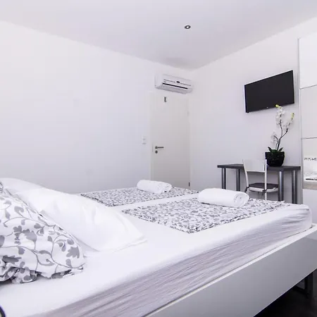 Black Apartment
